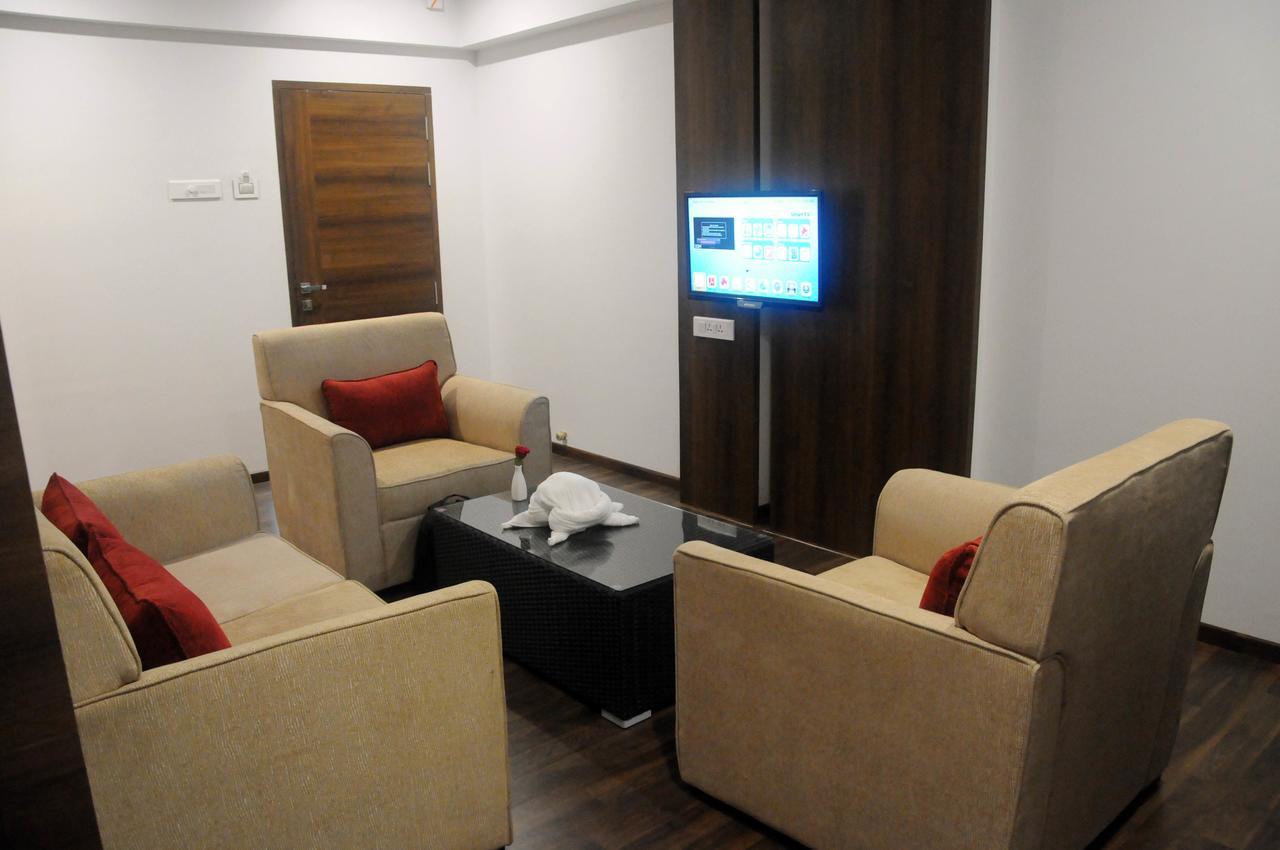 Hotel 3 Leaves Kolhapur Exterior foto
