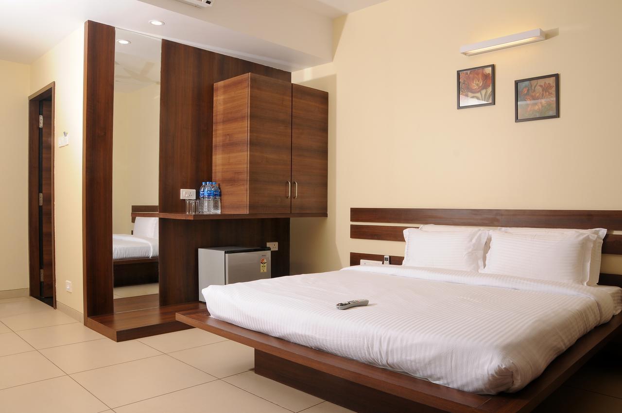 Hotel 3 Leaves Kolhapur Exterior foto